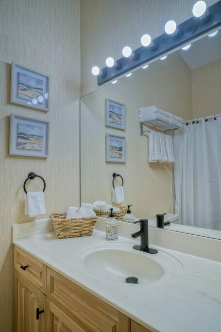 5 Mins To Banff - Cozy Townhome 2Br&2Bath - Banff Pass Included Canmore Buitenkant foto